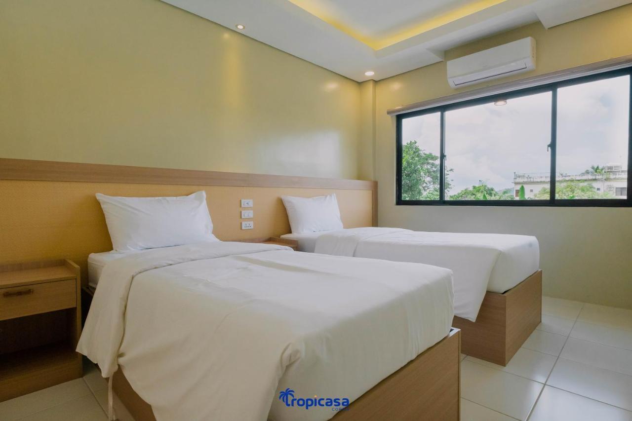 Tropicasa Hotel Корон Екстериор снимка