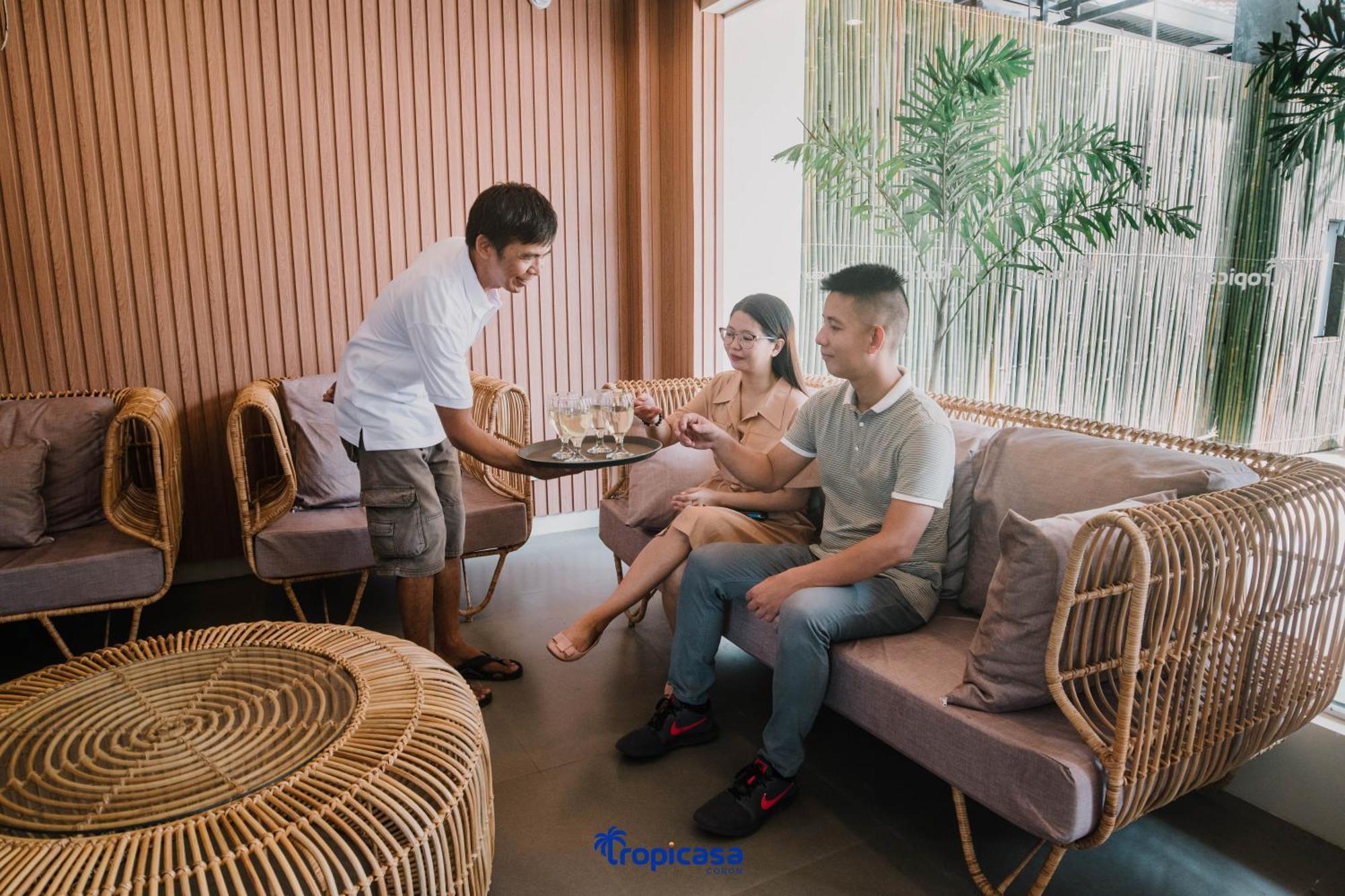 Tropicasa Hotel Корон Екстериор снимка