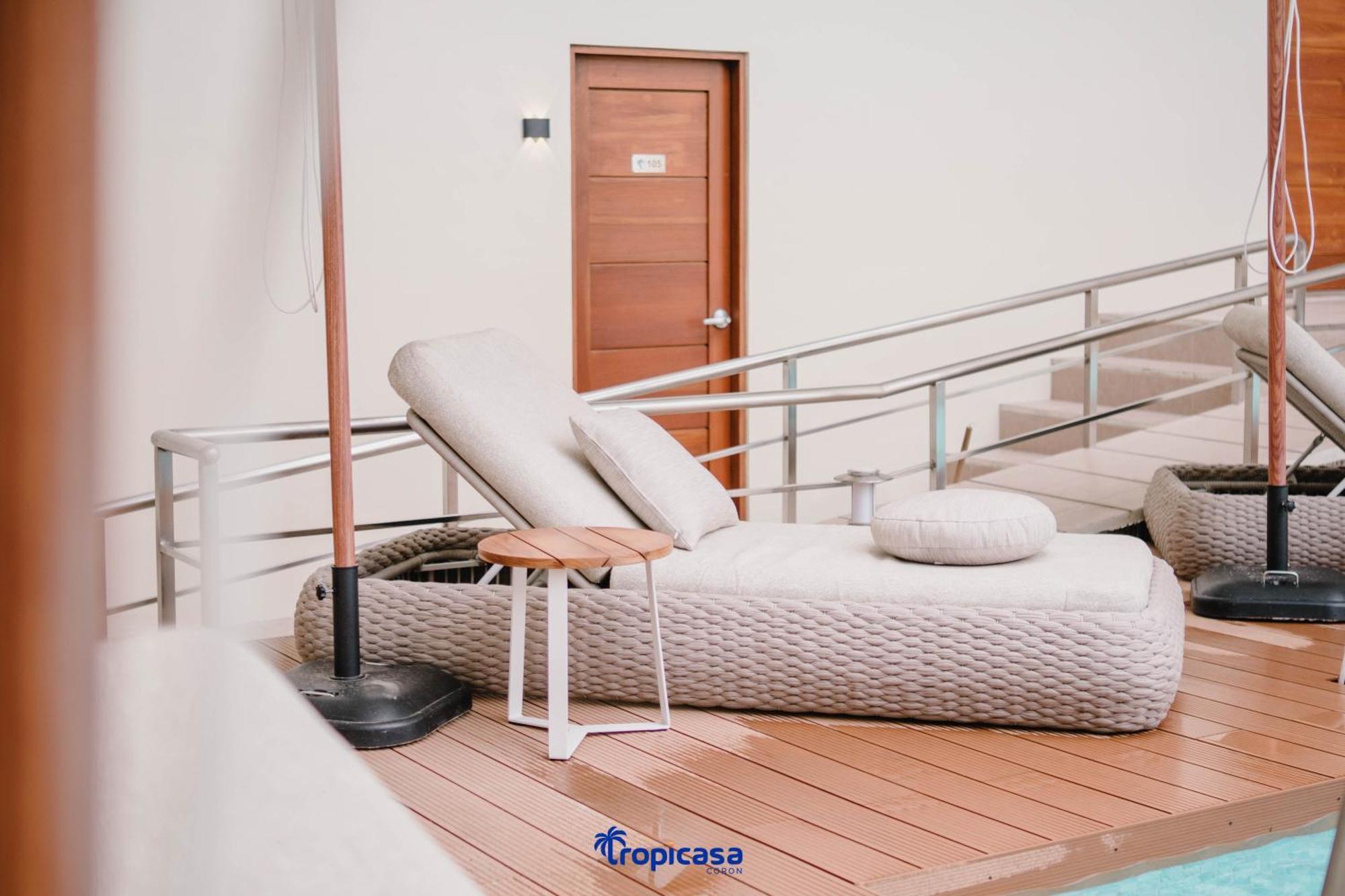 Tropicasa Hotel Корон Екстериор снимка