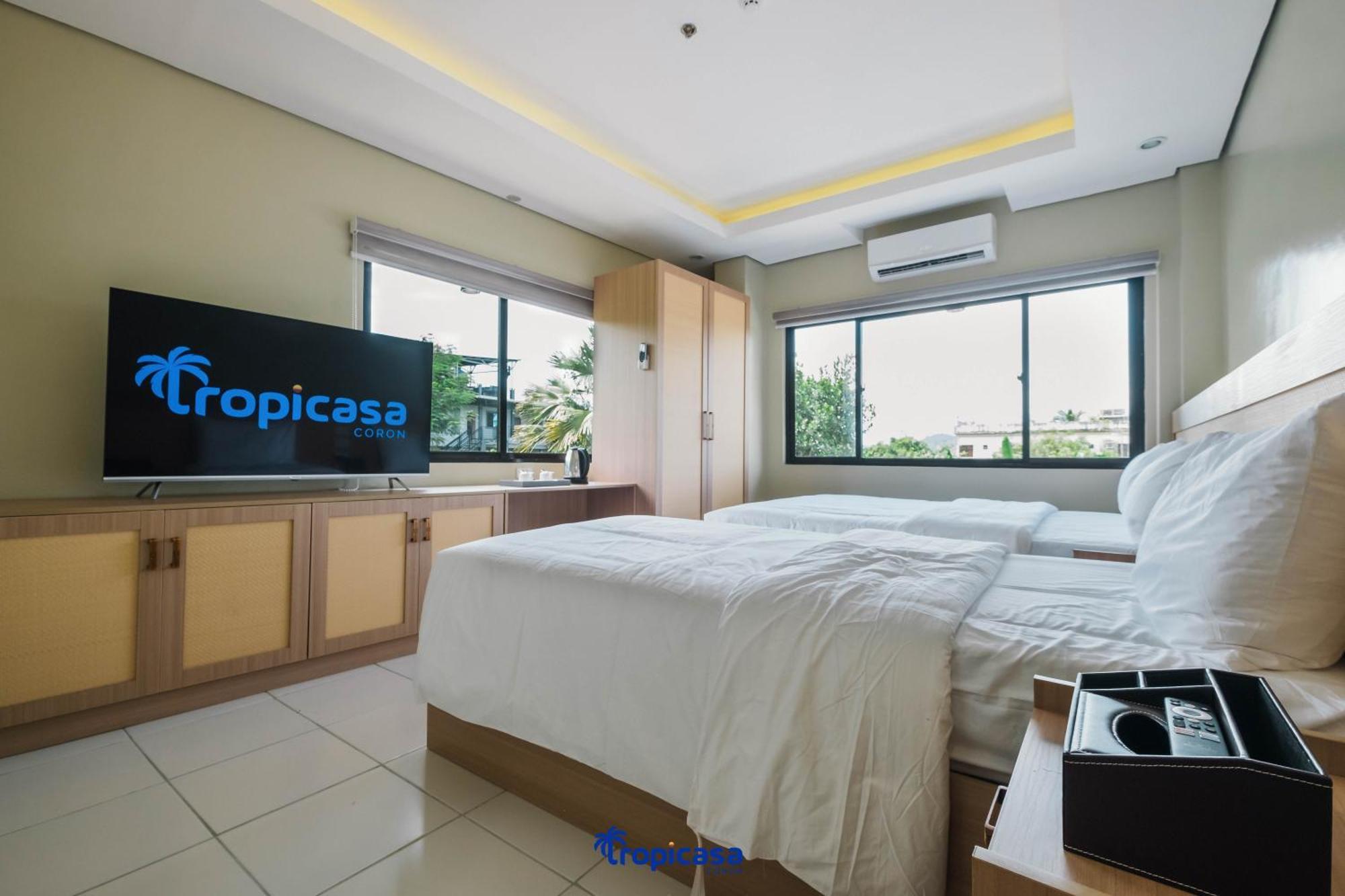 Tropicasa Hotel Корон Екстериор снимка